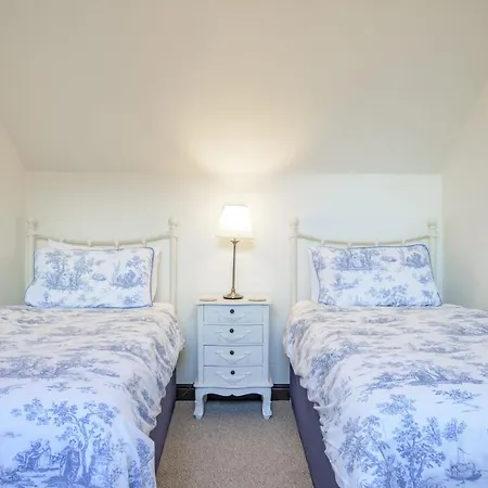 The Old Potting Shed * קירקבימורסייד