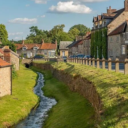 בית נופש The Old Potting Shed קירקבימורסייד