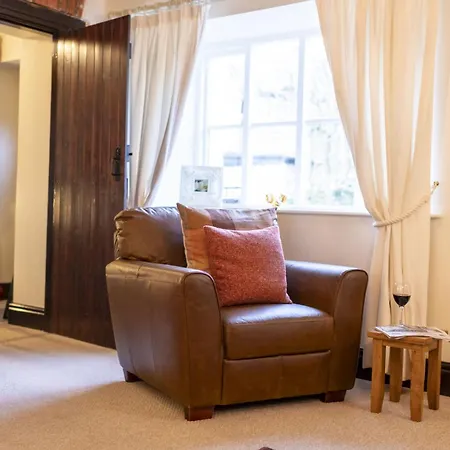 The Old Potting Shed בית נופש קירקבימורסייד